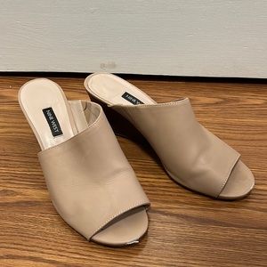 Nine West leather peep toe heels